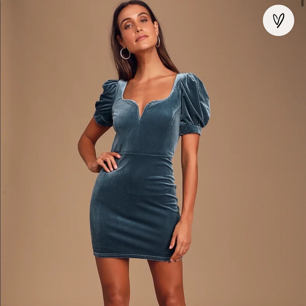 Lulu’s Victorious Dusty Blue Velvet Puff Sleeve Bodycon Dress